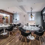 Arche Tobaco Hotel