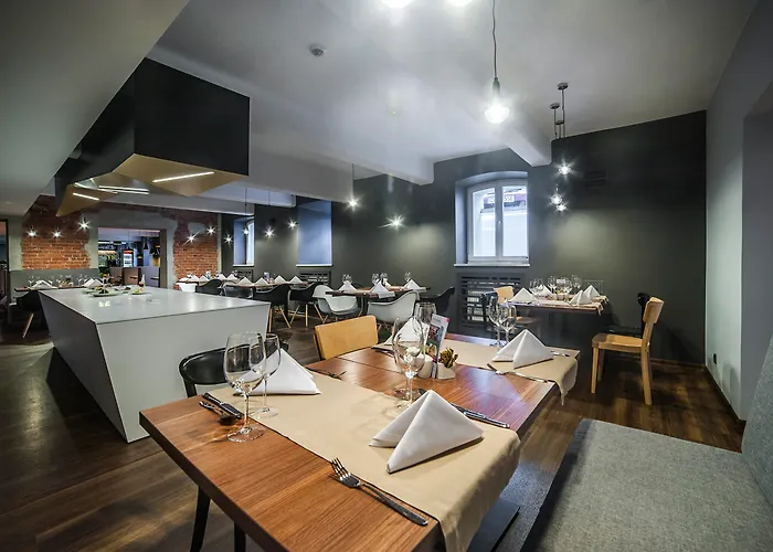 Arche Tobaco 3* Łódź